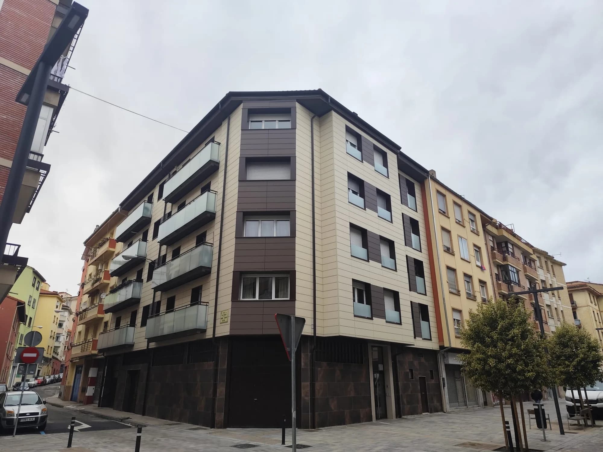 Proyecto de fachada ventilada en Navarra 2