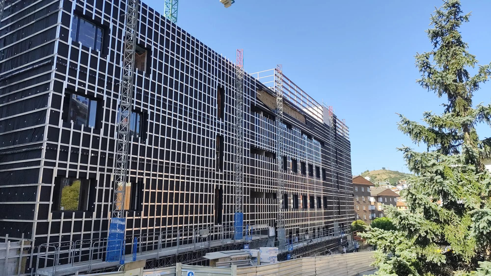 Proyecto de fachada ventilada en Navarra 10