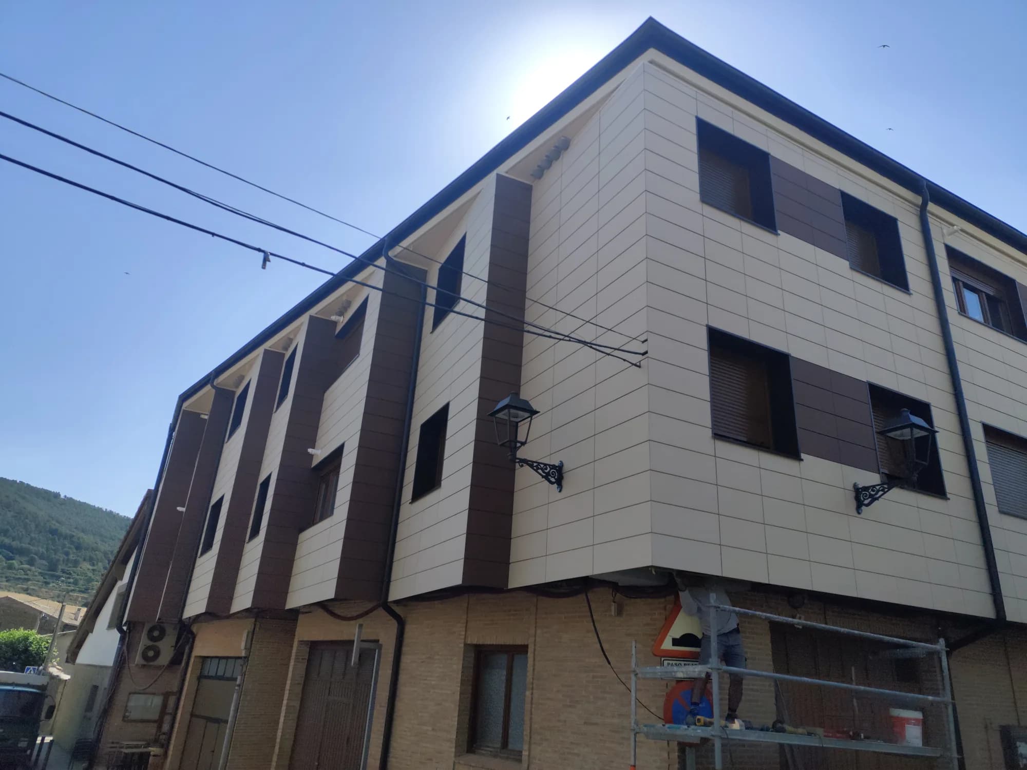Proyecto de fachada ventilada en Navarra 21