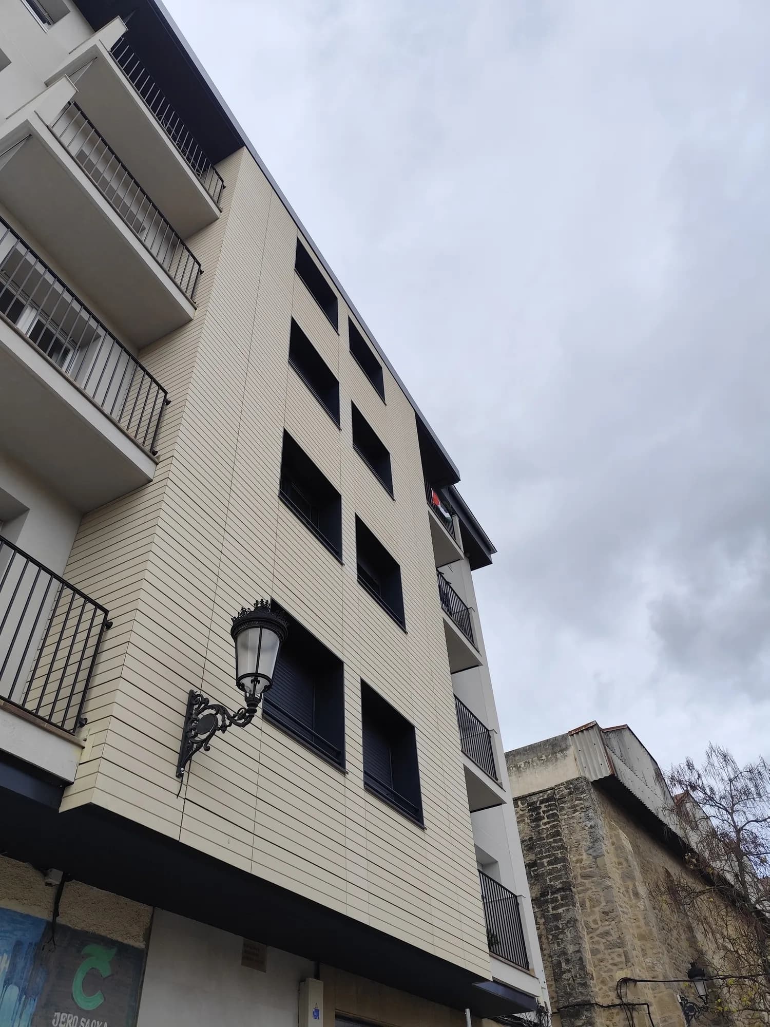 Proyecto de fachada ventilada en Navarra 26