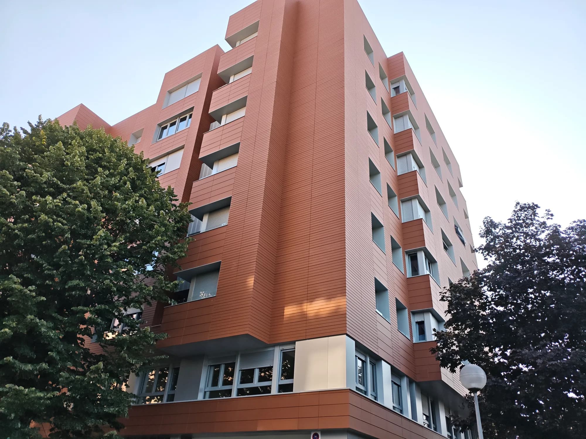 Proyecto de fachada ventilada en Navarra 34