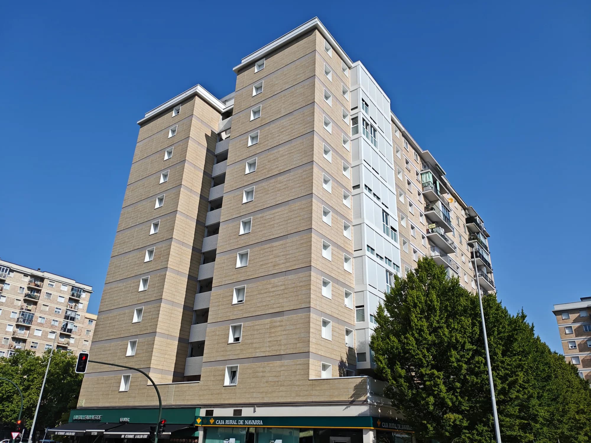 Proyecto de fachada ventilada en Navarra 40