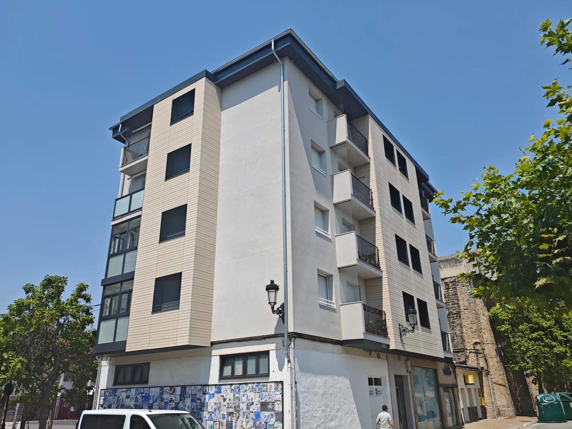 Proyecto de fachada ventilada en Navarra 45
